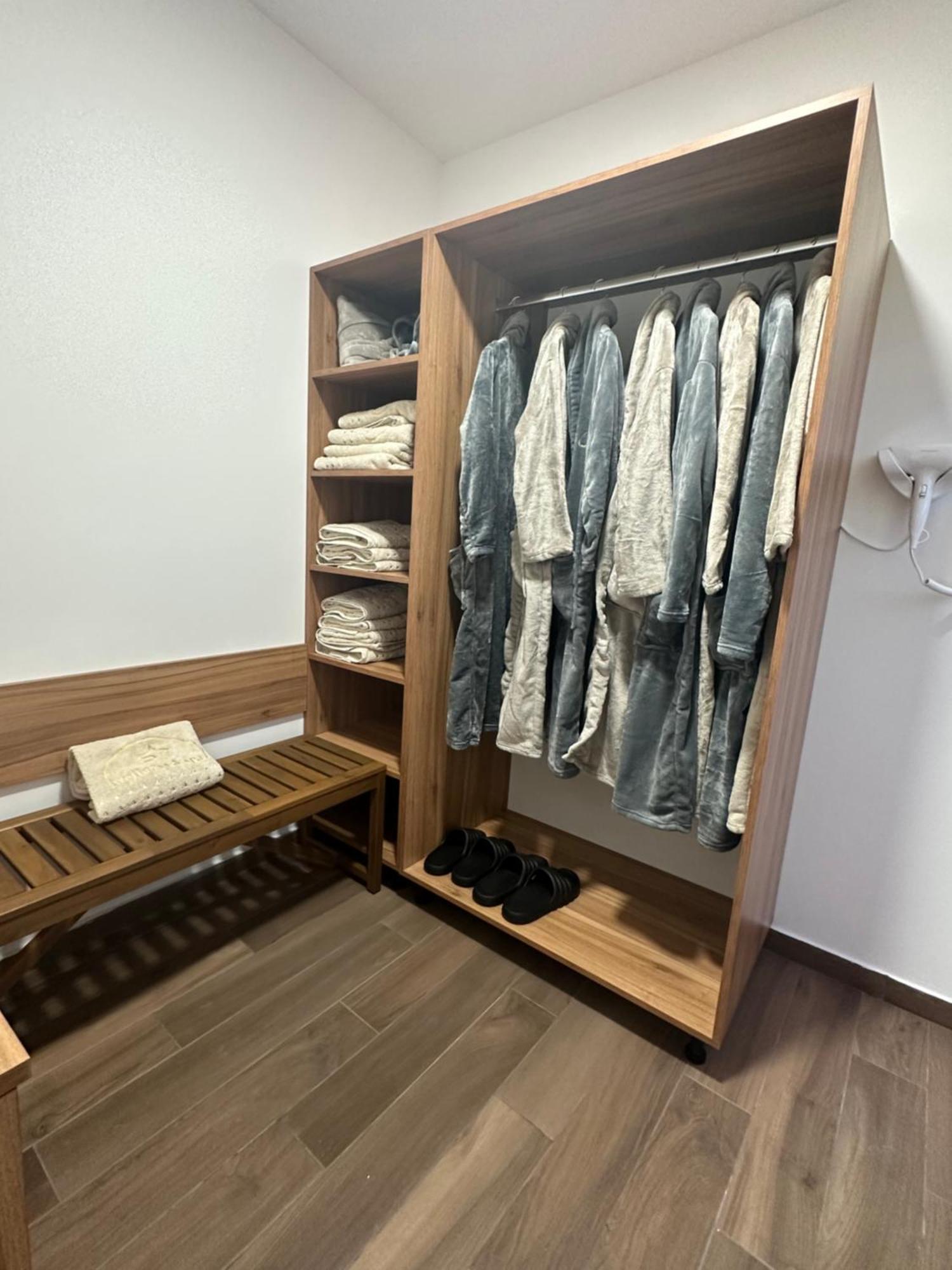 Five Apartments Indija Luaran gambar