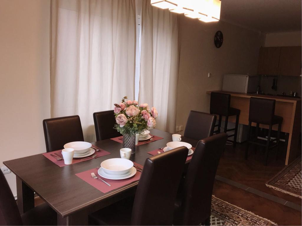 Five Apartments Indija Luaran gambar
