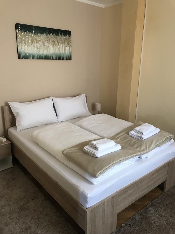 Five Apartments Indija Luaran gambar