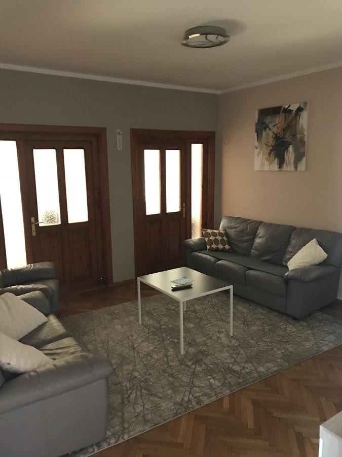 Five Apartments Indija Luaran gambar