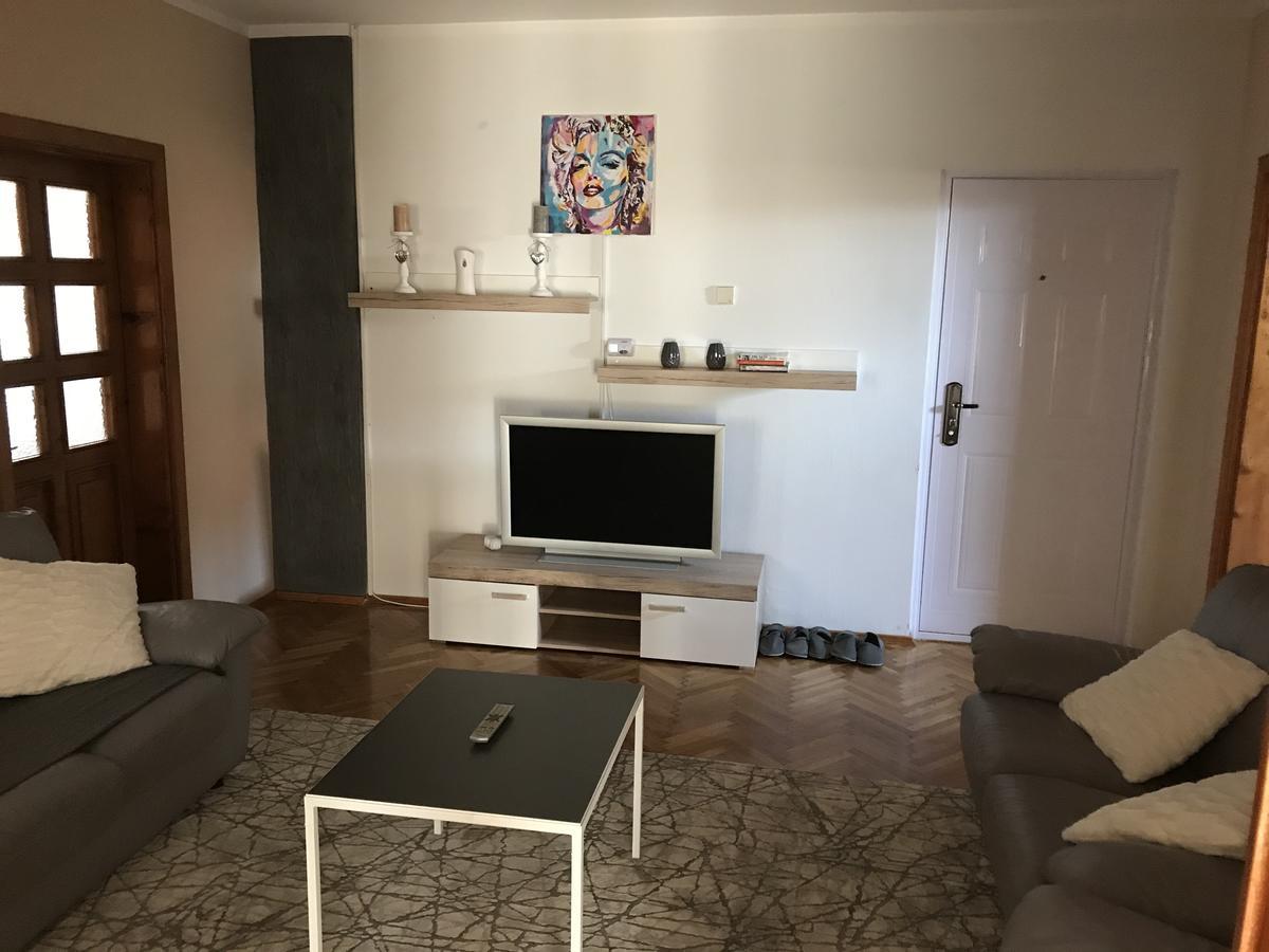 Five Apartments Indija Luaran gambar