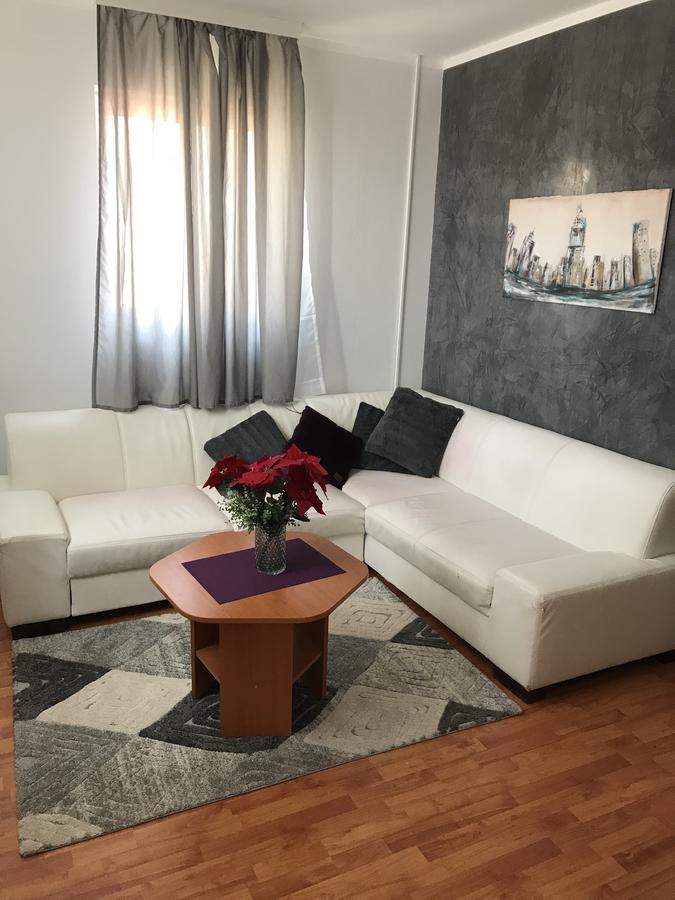 Five Apartments Indija Luaran gambar